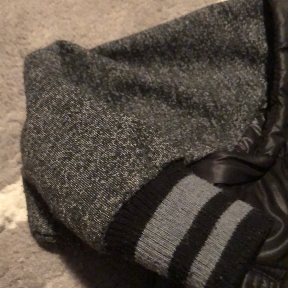 Jacket - Picture 5 of 6